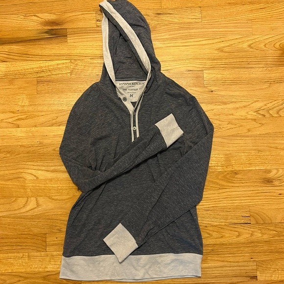 Banana Republic medium Long sleeve soft material long sleeve hood - Picture 1 of 1